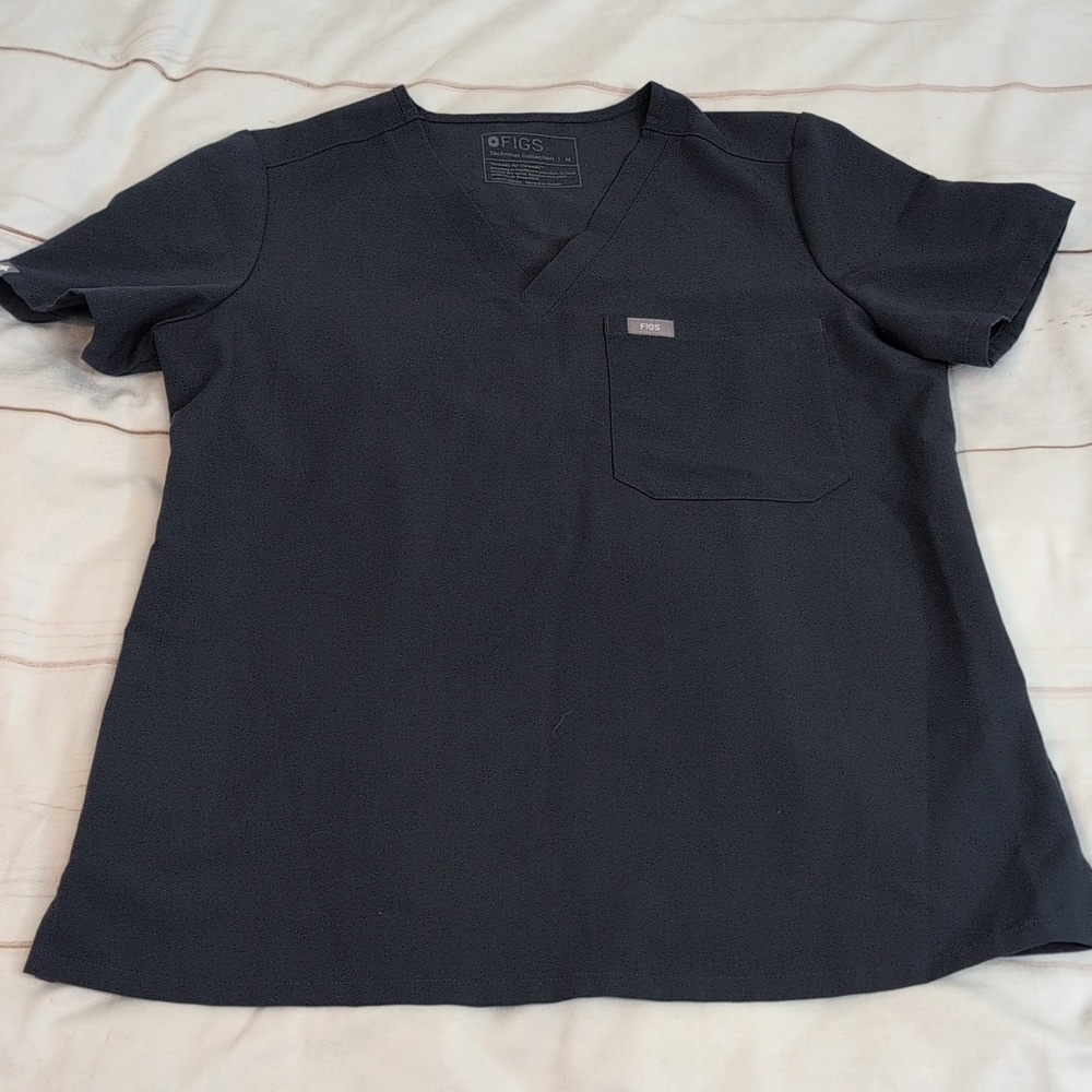 Figs Technical Collection Catarina One Pocket Scrub Top size Medium Blue Color